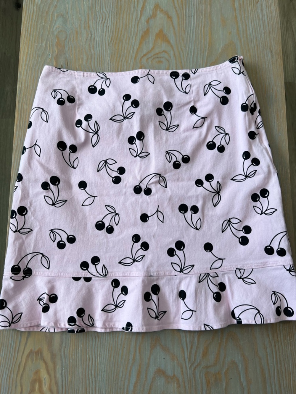 Briggs casual cherry print pink skirt size 16